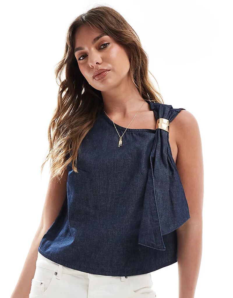 

Джинсовый топ ASOS DESIGN с асимметричным вырезом и золотой фурнитурой