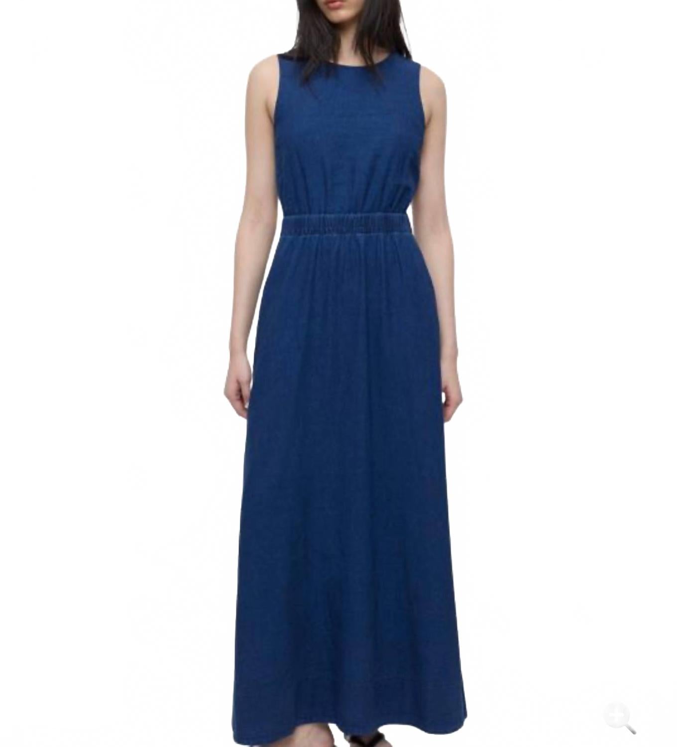 

Льняное макси-платье в темно-синем цвете CLOSED