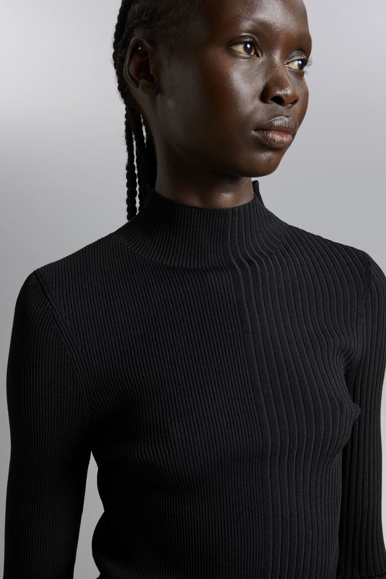 

Узкий топ с воротником стойкой H&M, черный