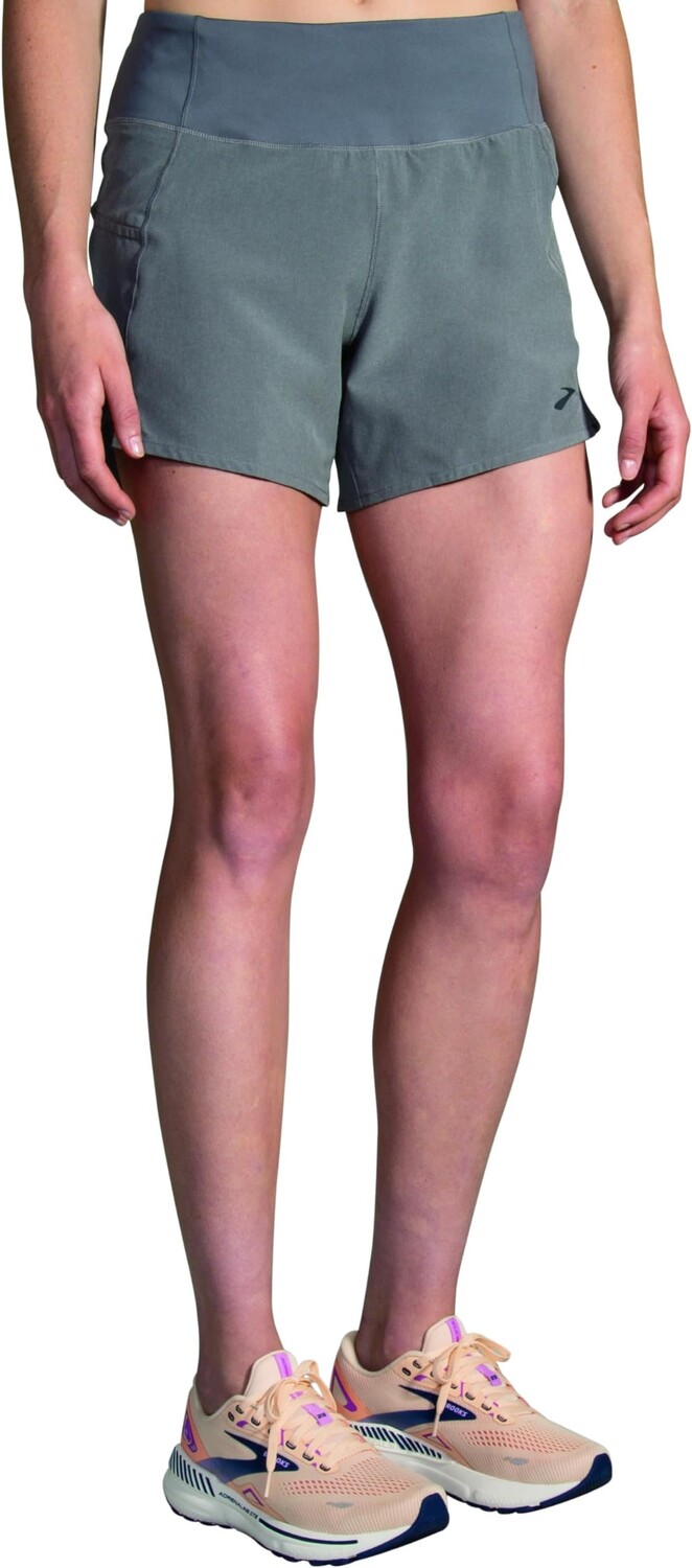 

Шорты Brooks Chaser 5" Shorts, цвет Heather Charcoal