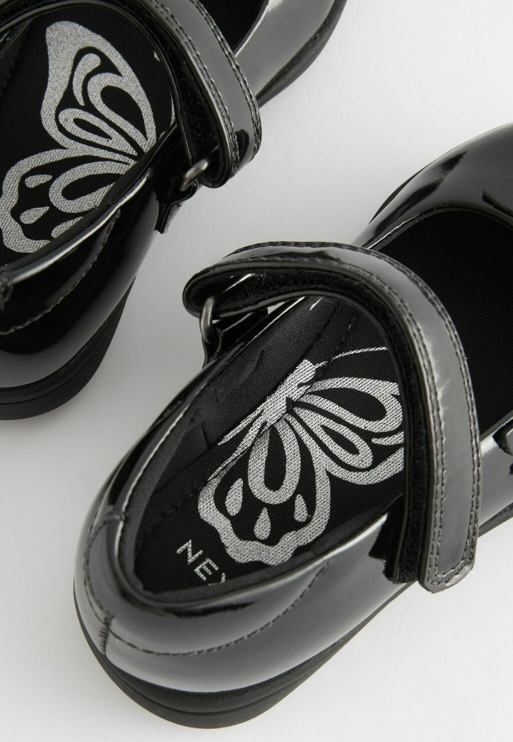 Балетки SCHOOL JUNIOR BUTTERFLY MARY JANE SHOESFIT (F) Next, цвет black patent — фото 4