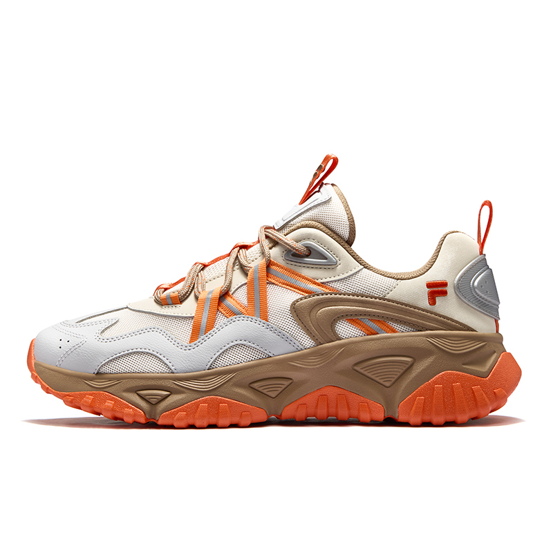 

FILA FUSION Кроссовки FREEROAM для походов. Дышащие и легкие повседневные низкие туфли для мужчин. Цвет: молочно-белый