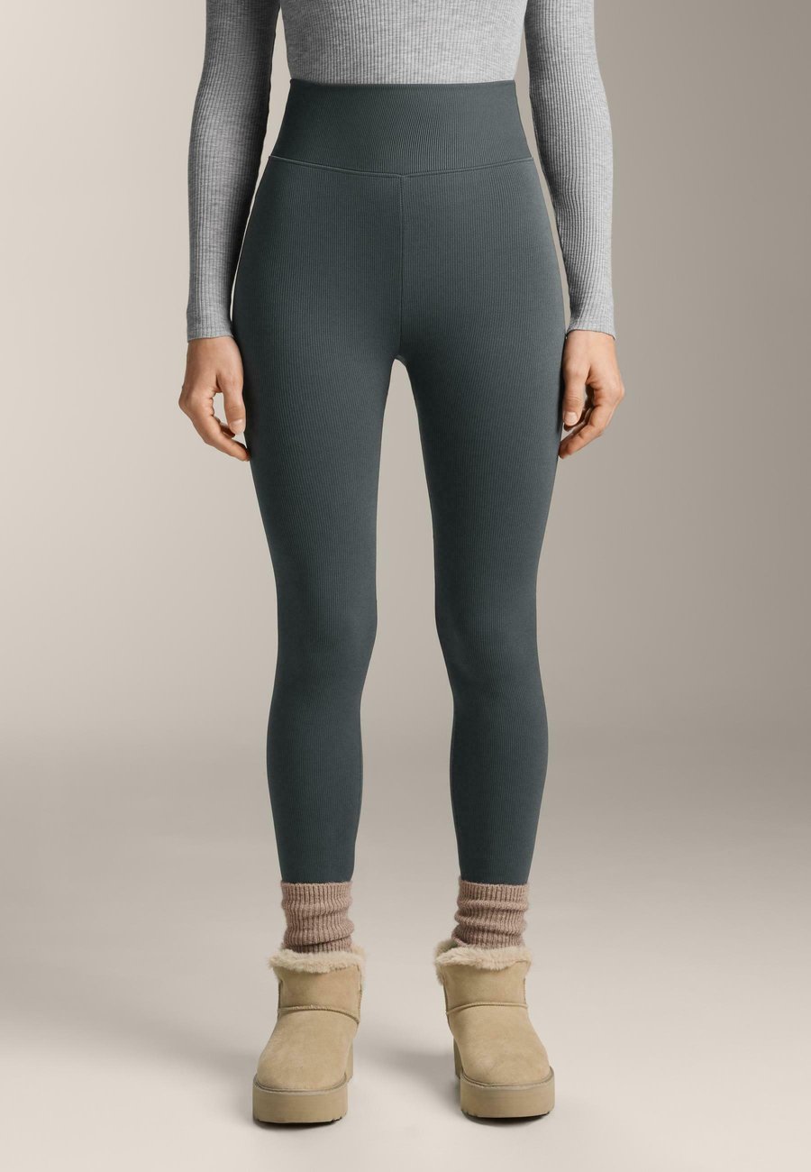 

Леггинсы OYSHO SUPER HIGH-RISE SEAMLESS EXTRA-WARM ANKLE-LENGTH 70 CM 33753398, Grey