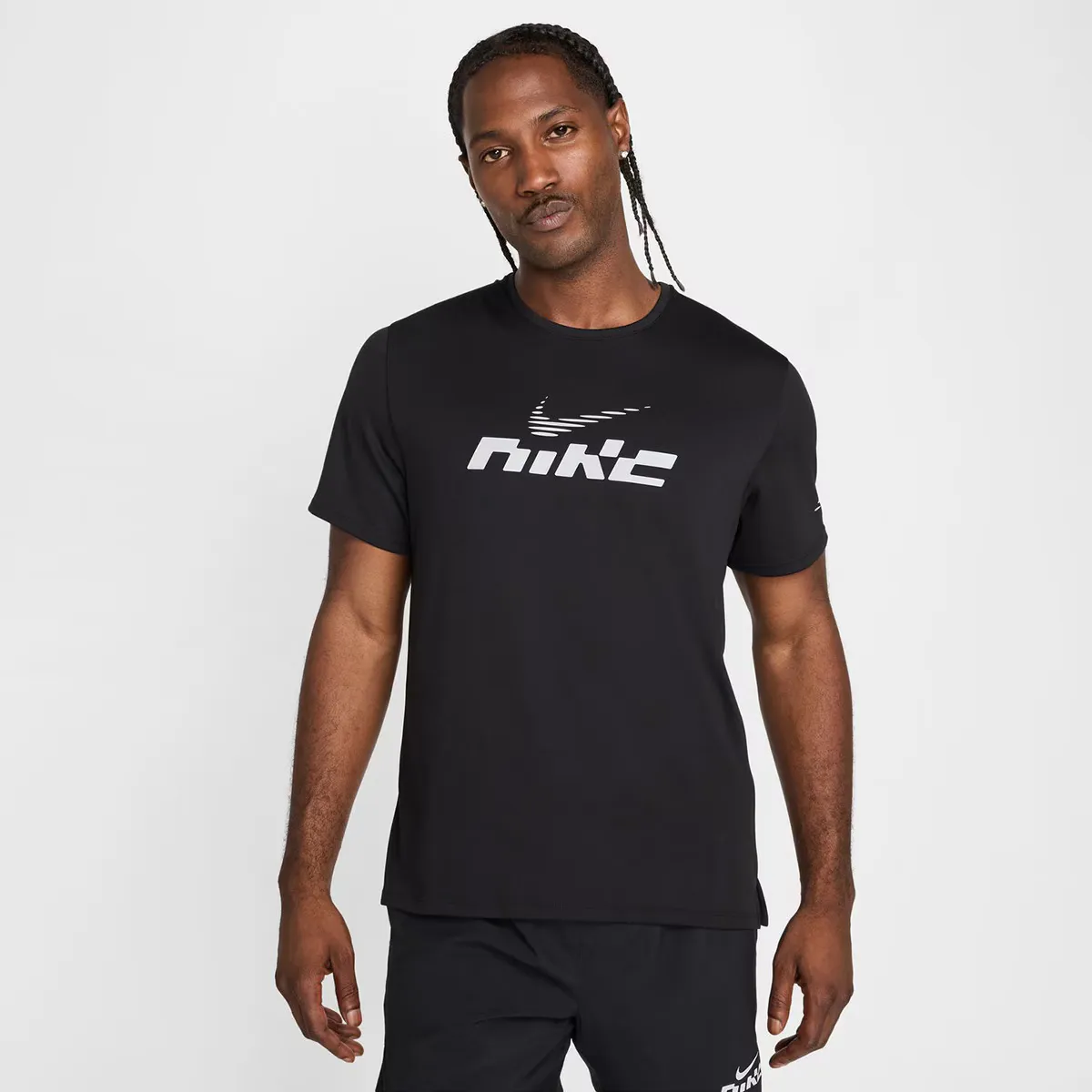 

Футболка Nike Men's DF UV Miler Flash, черный