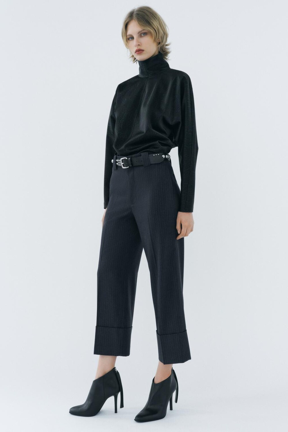 

Полосатые брюки ZARA, темно-синий