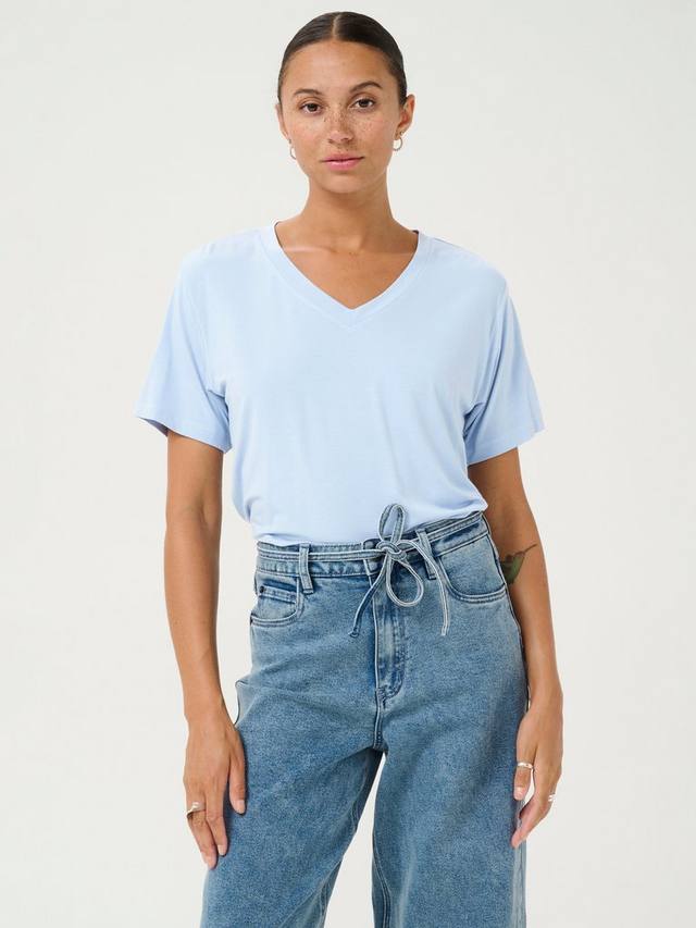 

Футболка frida с v-образным вырезом KAFFE, цвет Soft Chambray