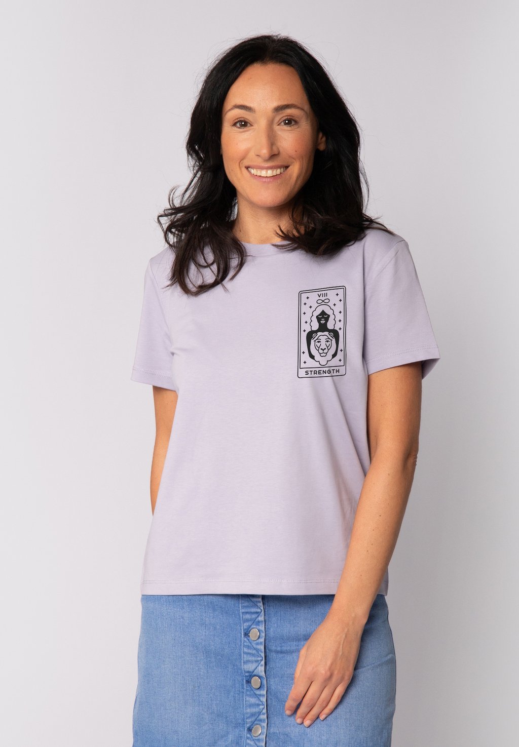 

Футболка с принтом TAROT STRENGTH watapparel, фиолетовый