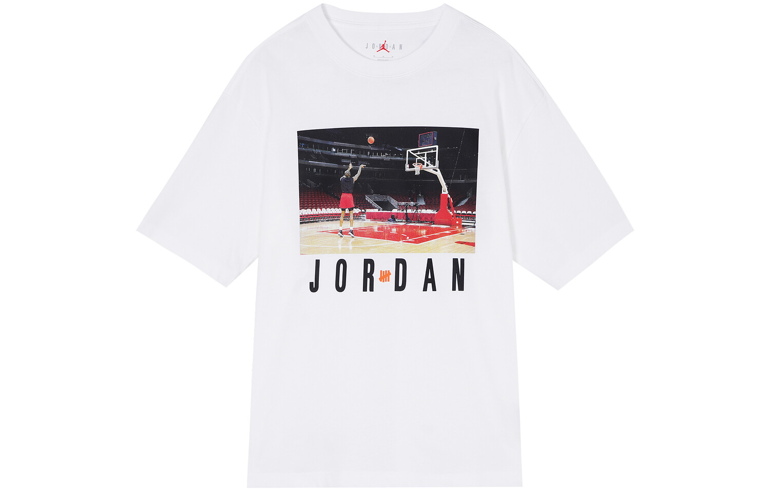 

Футболка Undefeated X UNDEFEATED мужская белая Jordan, белый