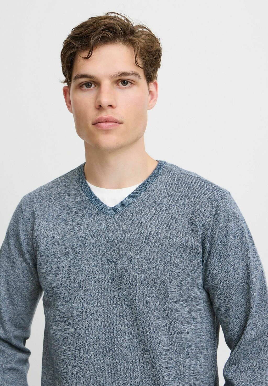 

Джемпер BRUTON V-NECK Blend, синий