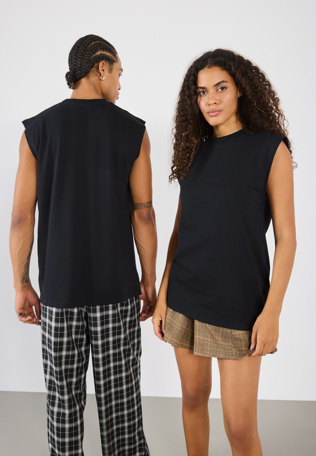 

Топ UNISEX YOURTURN by Zalando, черный
