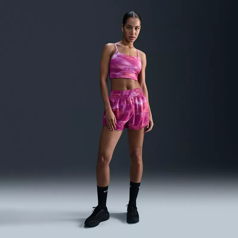 

Женские шорты Nike One Dri-FIT с высокой талией (3 дюйма) и короткой подкладкой с принтом, цвет Hot Fuchsia