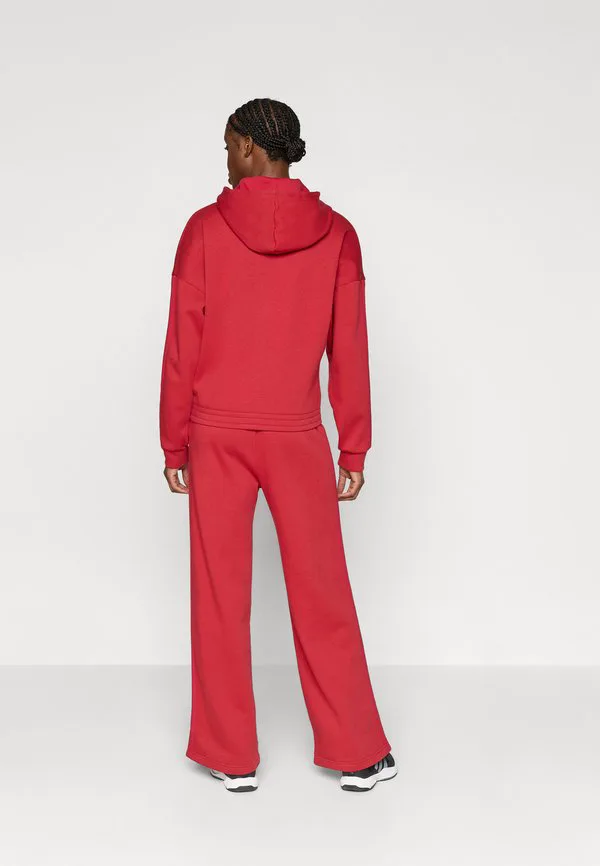 Энергичный спортивный костюм Adidas Sportswear, Active Maroon — фото 3