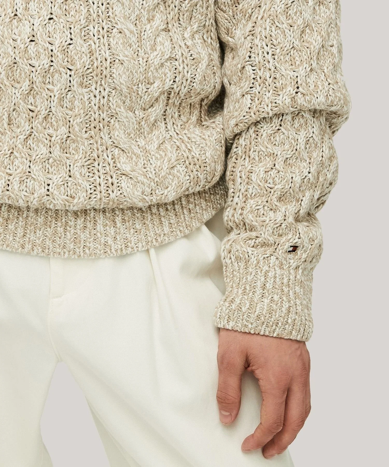 Свитер с круглым вырезом «Мулен Аран Кейс» TOMMY HILFIGER, Beige 0K4 — фото 4