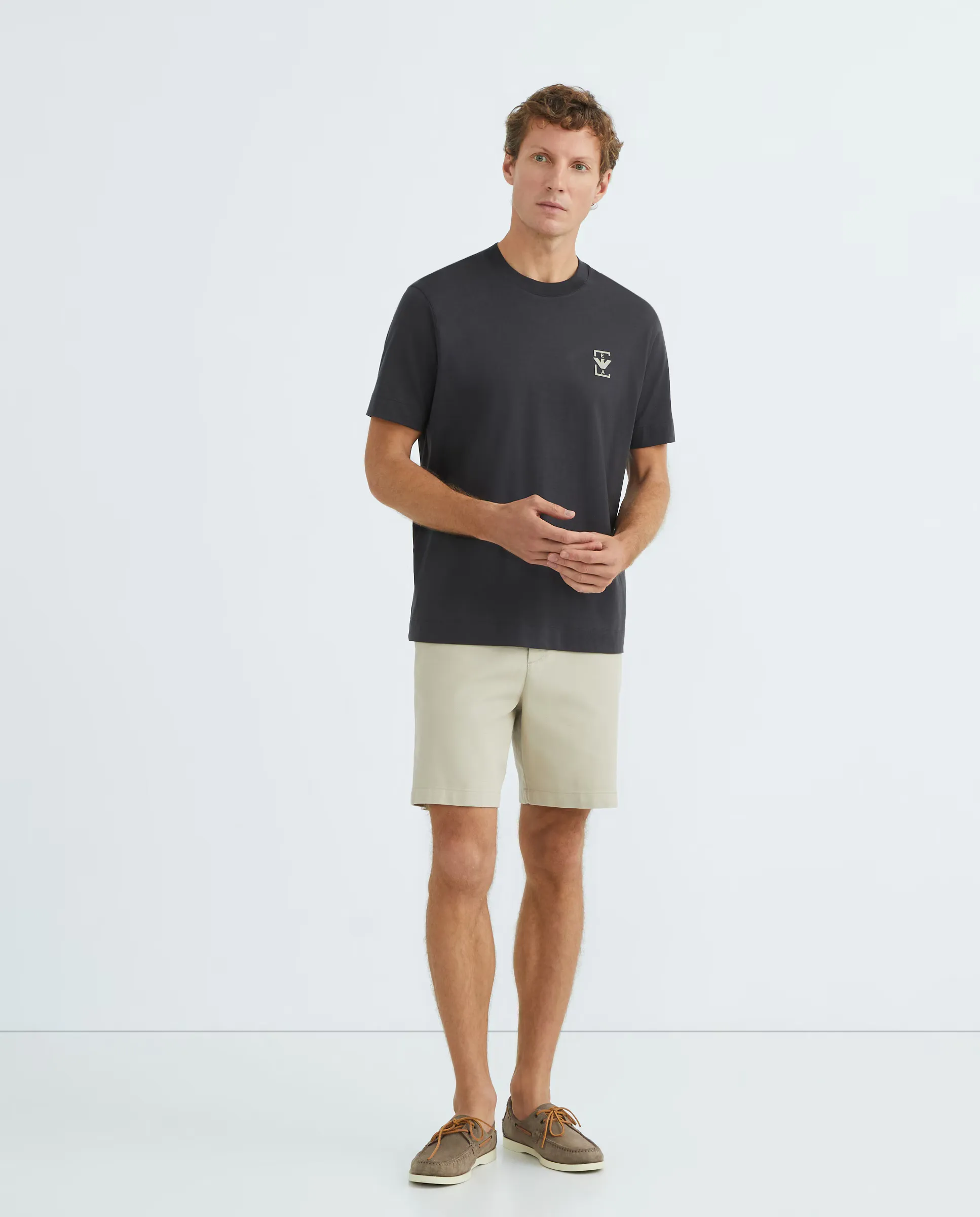 

Мужские классические бермуды прямого кроя Armani Exchange, бежевый