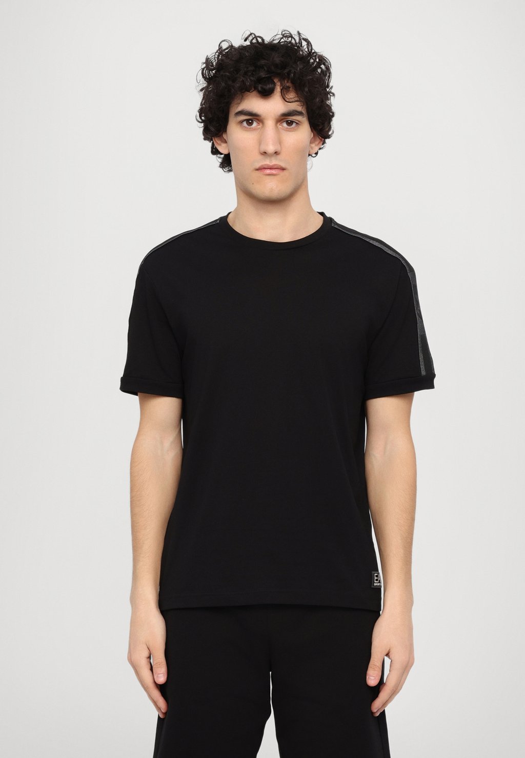 

Базовая футболка EA7 Emporio Armani, черный