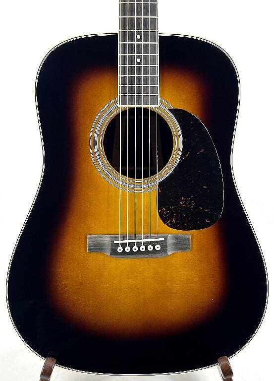

Акустическая гитара Martin D35SUNBURST Acoustic Guitar - Sunburst with Hardshell Case Serial #: 2805155
