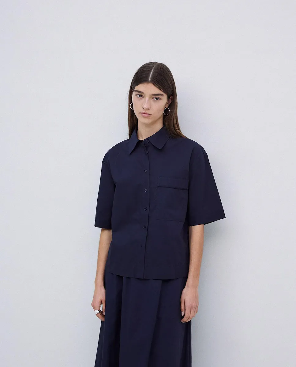 

Женская рубашка с застежкой на пуговицах и нагрудным карманом Yerse, темно-синий