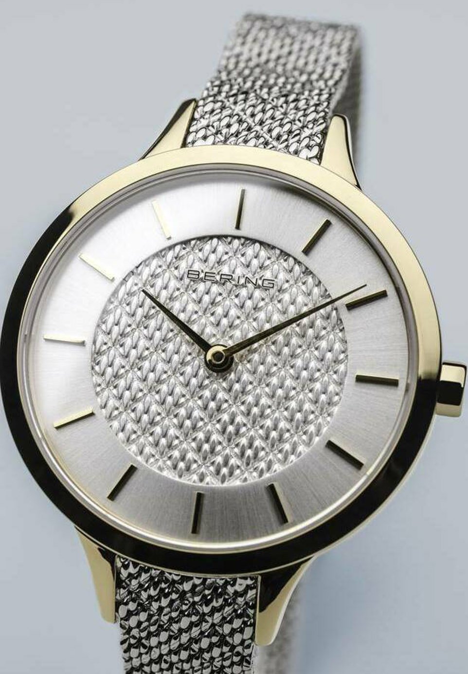 

Часы CLASSIC 17831-01 Bering, серебристый