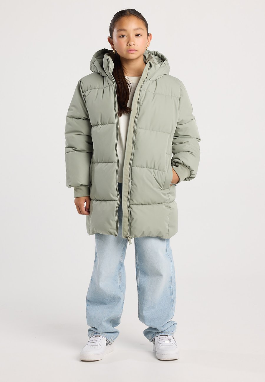 

Зимнее пальто America Today JUNE JR, Sage/Metallic Green