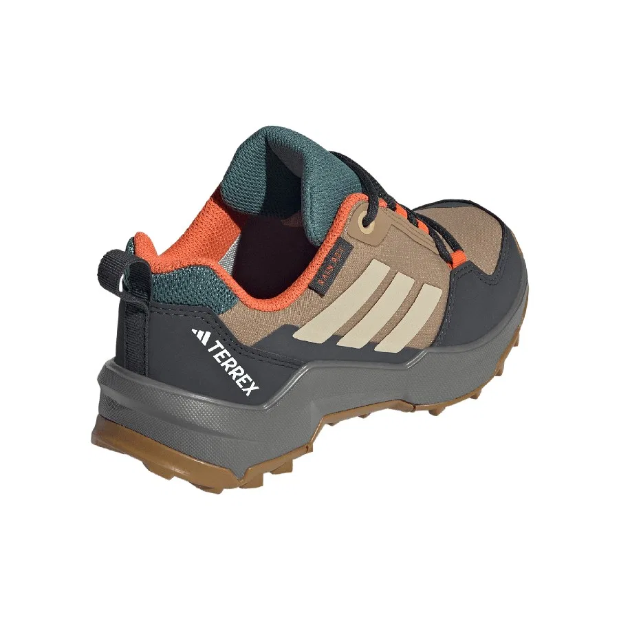 Детские кроссовки для outdoor с шнуровкой Terrex AX4R adidas, Норковый — фото 4