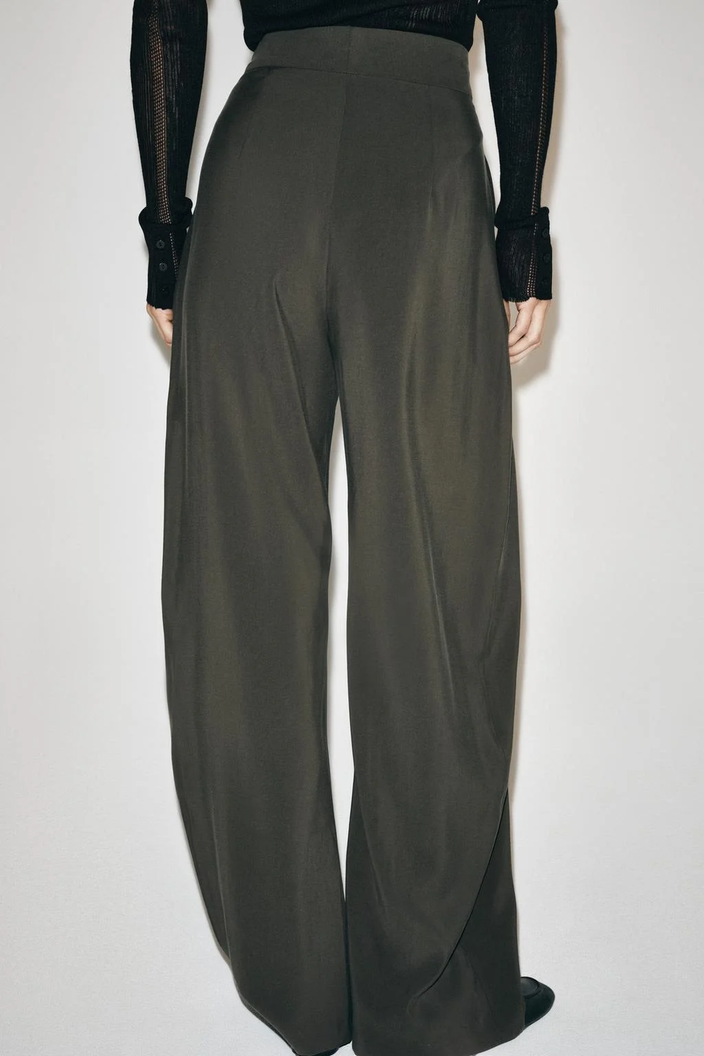 Брюки Zara Pliegues Cinturilla ZW Collection, хаки — фото 2