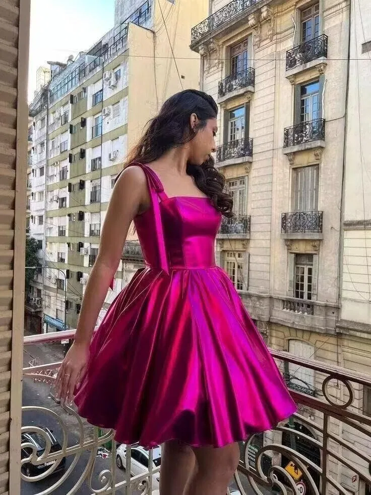 Женское коктейльное платье на бретелях с открытой спиной Satin, Red — фото 3