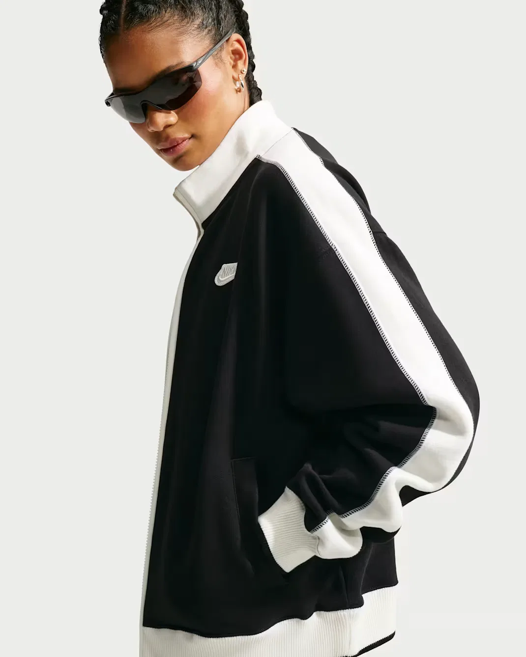 Женская спортивная куртка Nike Studio Fleece Medium Weight "Nike Run Club", Total Black/Sail/Total Black