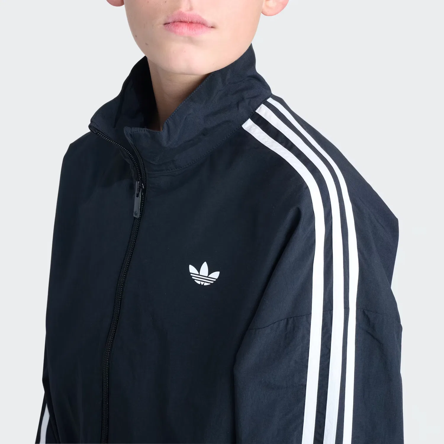 Детская куртка свободного кроя на молнии Originals Long Sleeve Full-Zip 3-Stripes Woven Jacket Adidas Originals, черный — фото 3