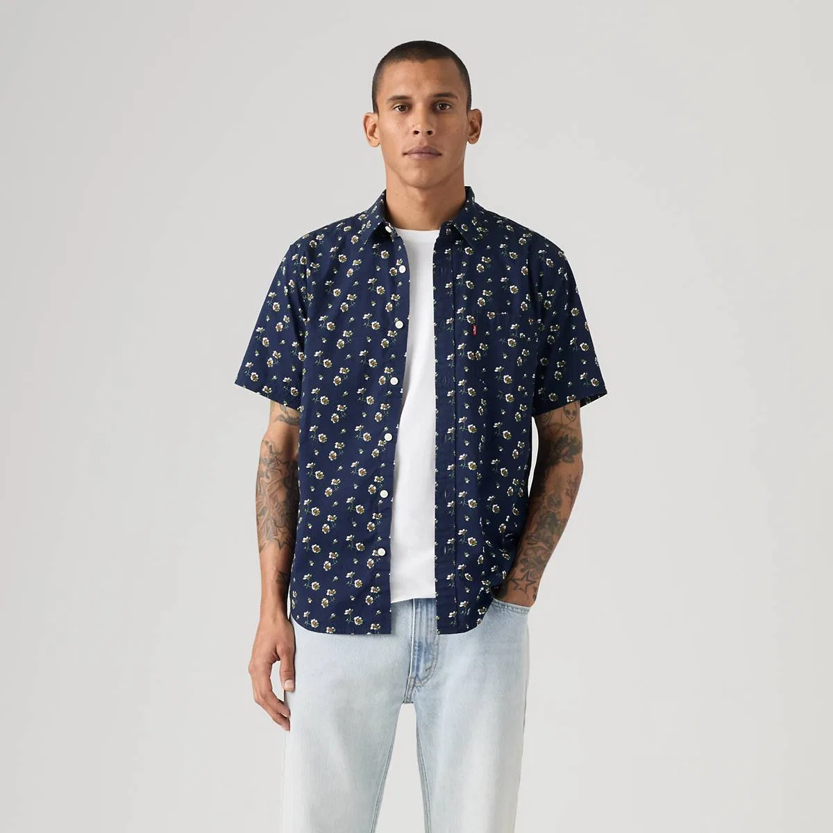 Классическая рубашка с одним карманом и коротким рукавом Levi's, Jace Ditsy Naval Academy - Multi-Color — фото 3
