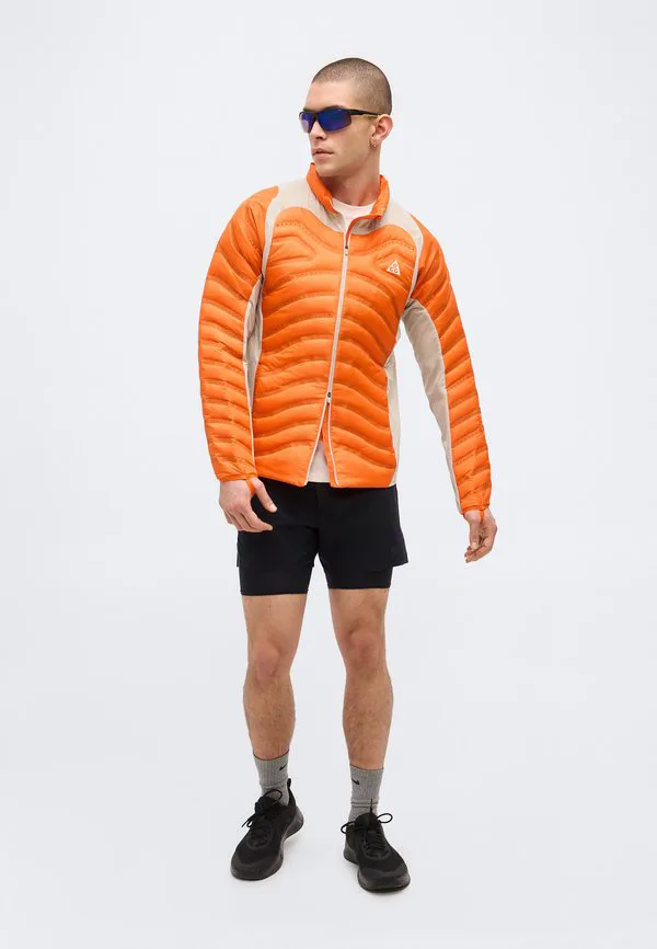 Пуховая куртка lavaloft Nike Acg, Safety Orange/Cream/Summit White — фото 2