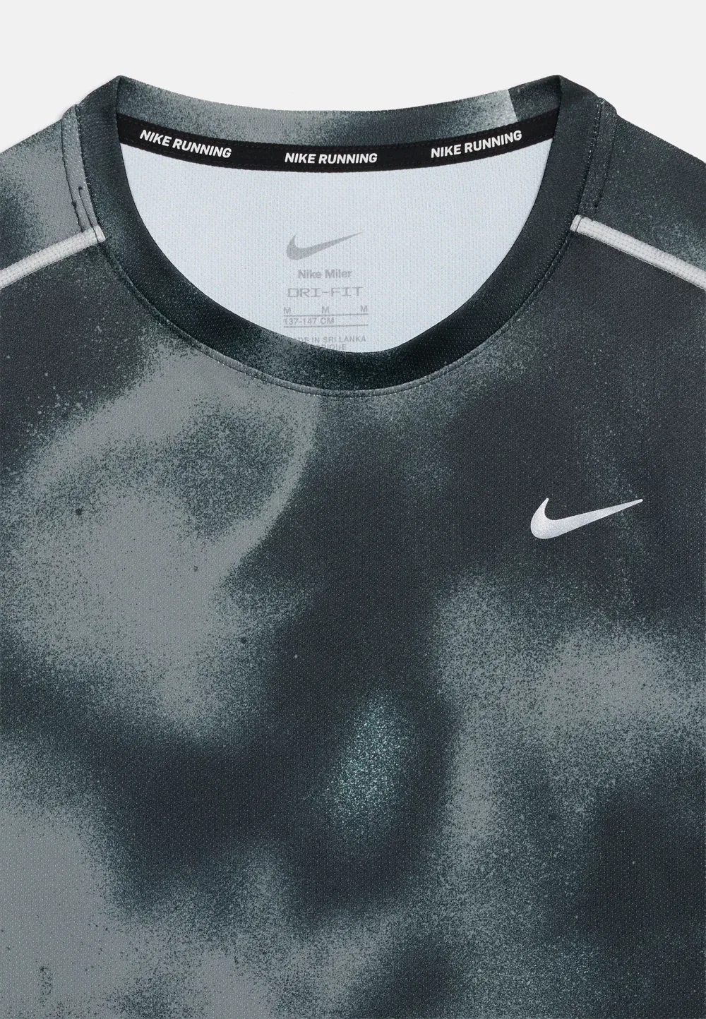 Унисекс спортивная футболка Miler с оригинальным дизайном Nike Performance, Black/Black/Reflective Silver-Coloured — фото 3