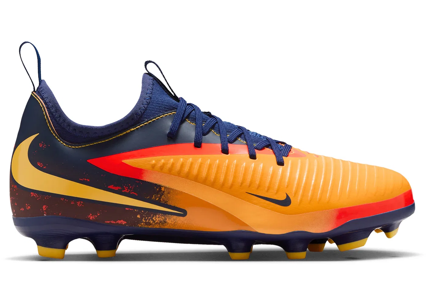 Детские бутсы Nike Phantom 6 Low Academy MG Erling Haaland Precision Under Pressure, Laser Orange/Blue Void/Lemon Venom