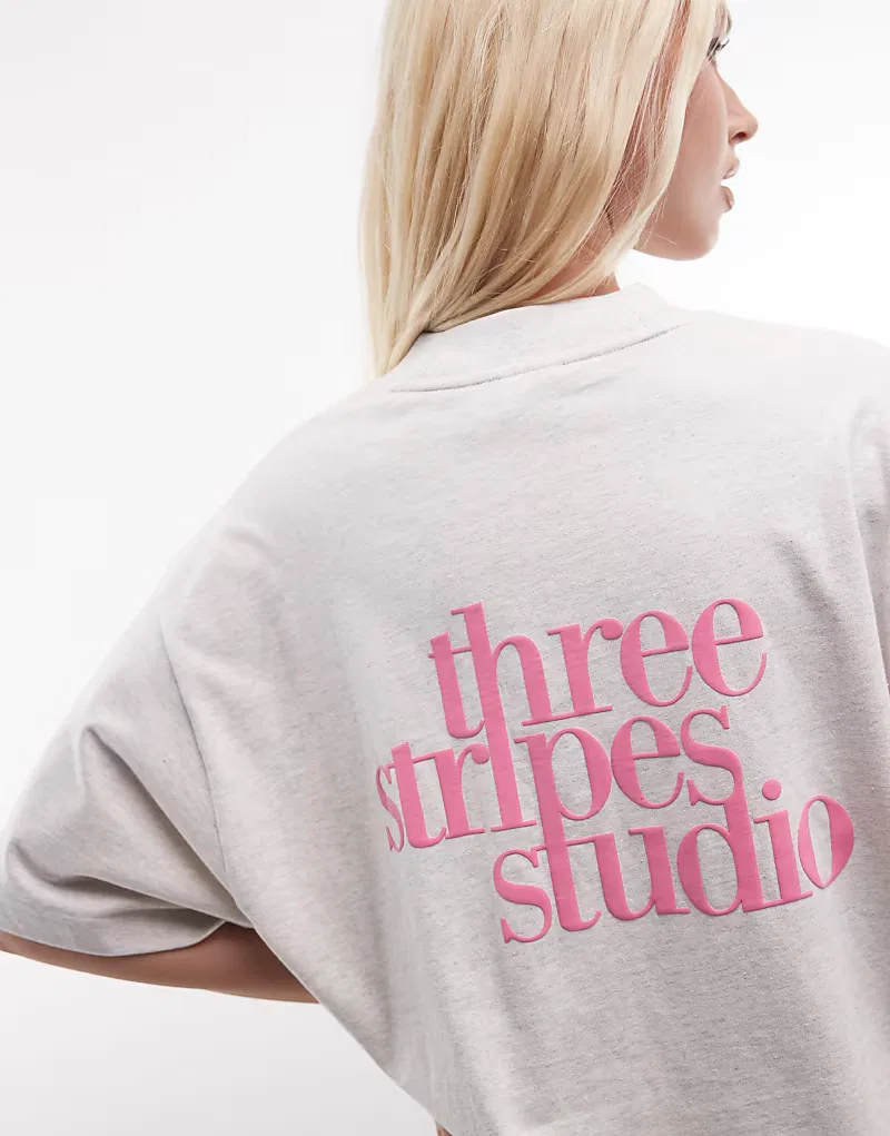 Графическая футболка Adidas Performance Three Stripes Studios в бело-розовых тонах — фото 2