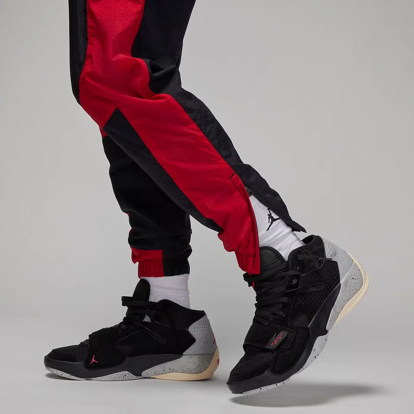 Штаны спортивные с логотипом Air Jordan, черный, красный — фото 3