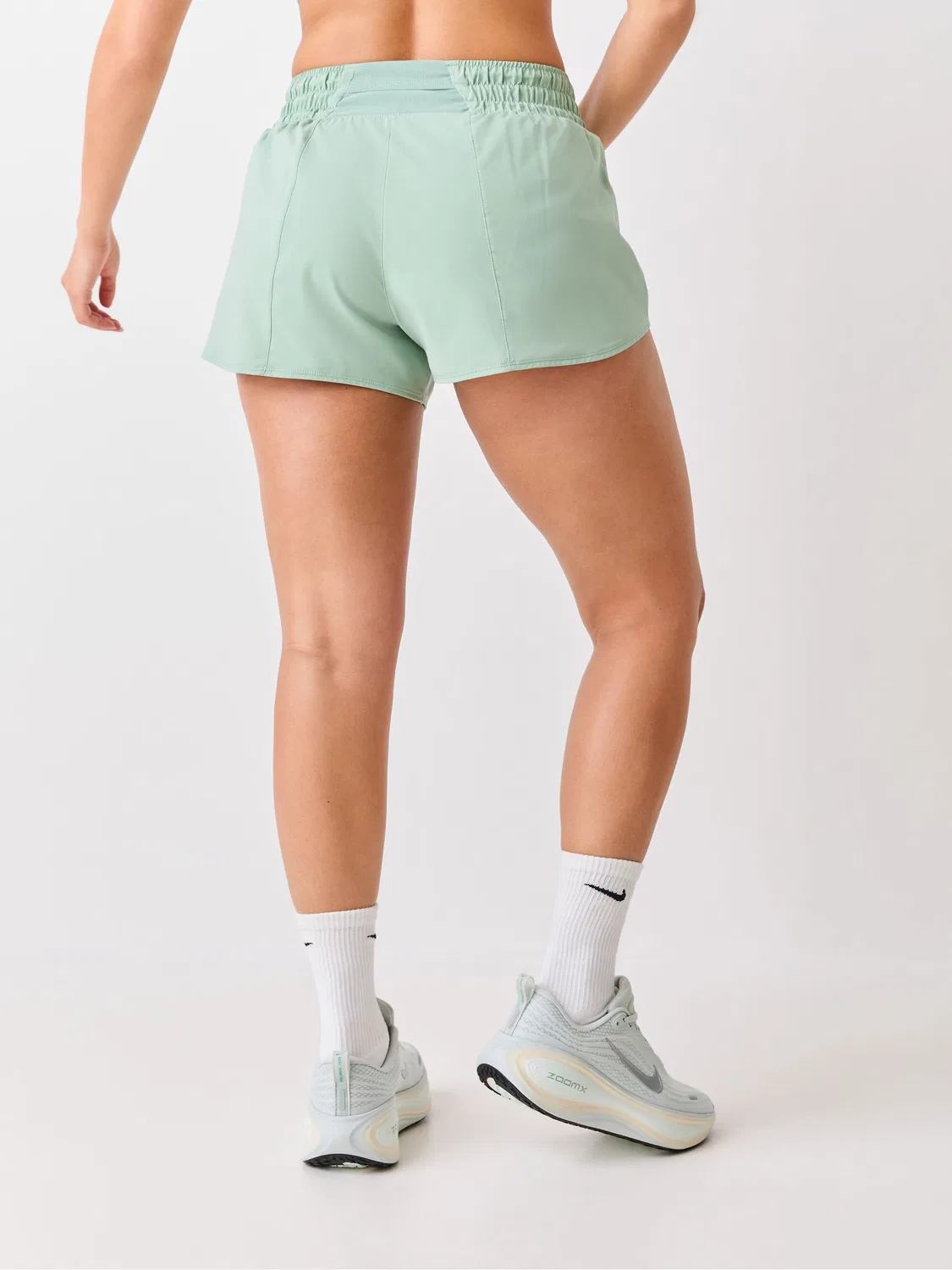 Шорты Nike Steam Green One Dri-FIT со средней посадкой, 3 дюйма, на подкладке — фото 4