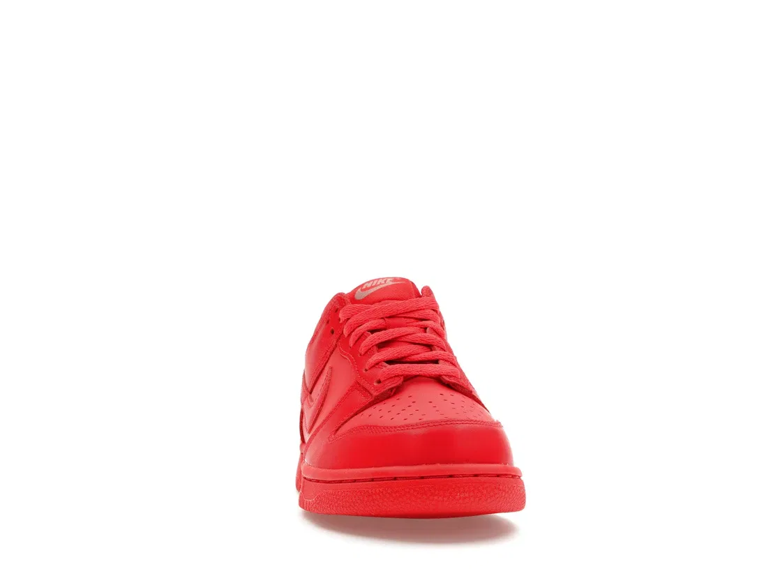 Детские кроссовки Lifestyle с принтом Nike Dunk Low Nike, Track Red/Track Red/Red Stardust — фото 2