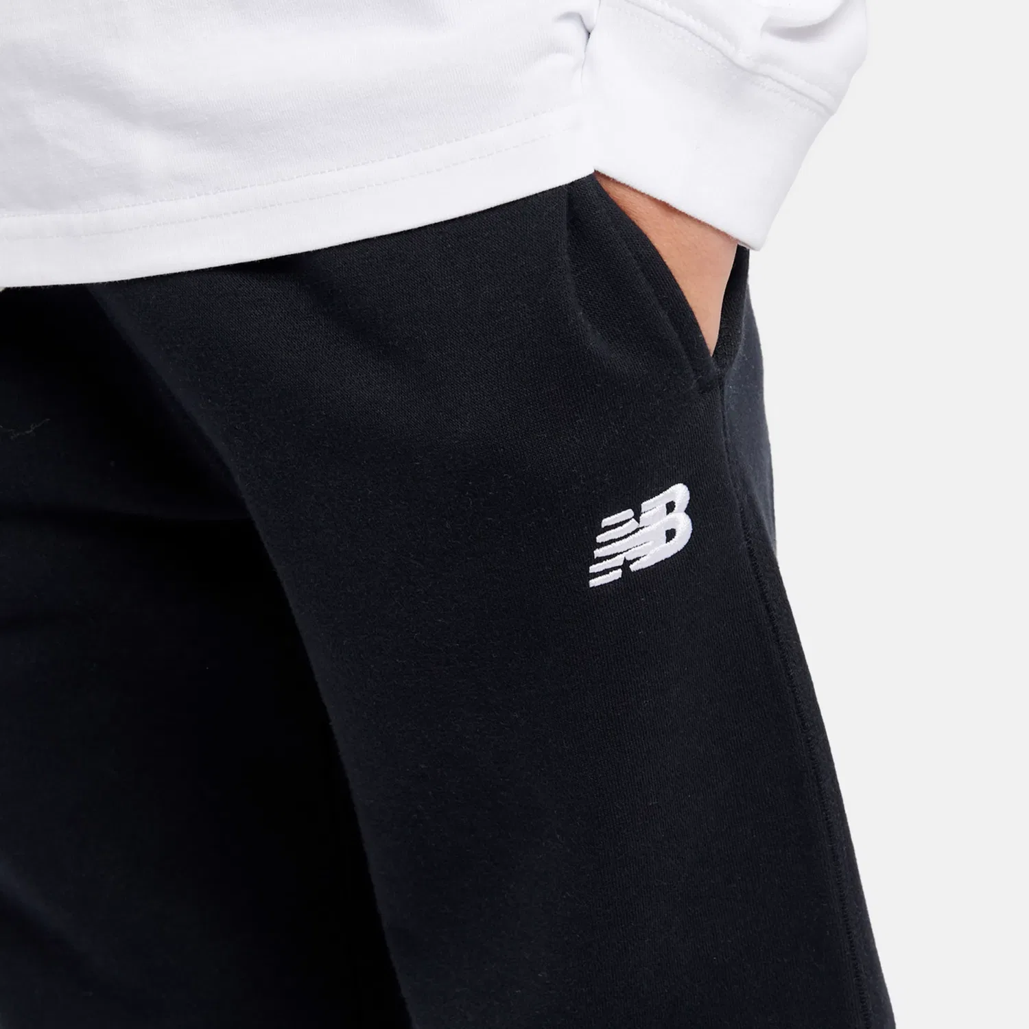 Детские спортивные брюки на резинке с вышитым логотипом Brush Back Small Logo New Balance, Black — фото 3