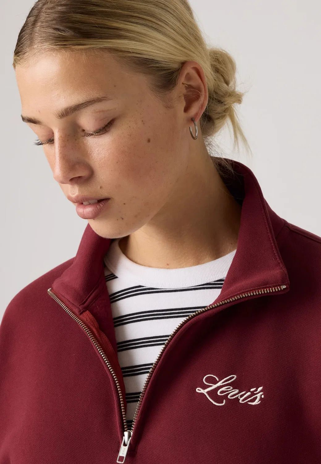 Винтажная толстовка 80-х годов с застежкой-молнией на четверть длины Levi'S, Warm Cabernet — фото 4