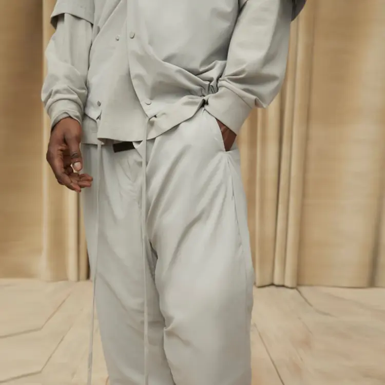 SS23 Трикотажные спортивные штаны мужские Seal Grey Fear Of God Essentials, серый — фото 4