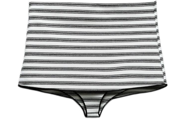 

Повседневные шорты женские черные/белые Zara