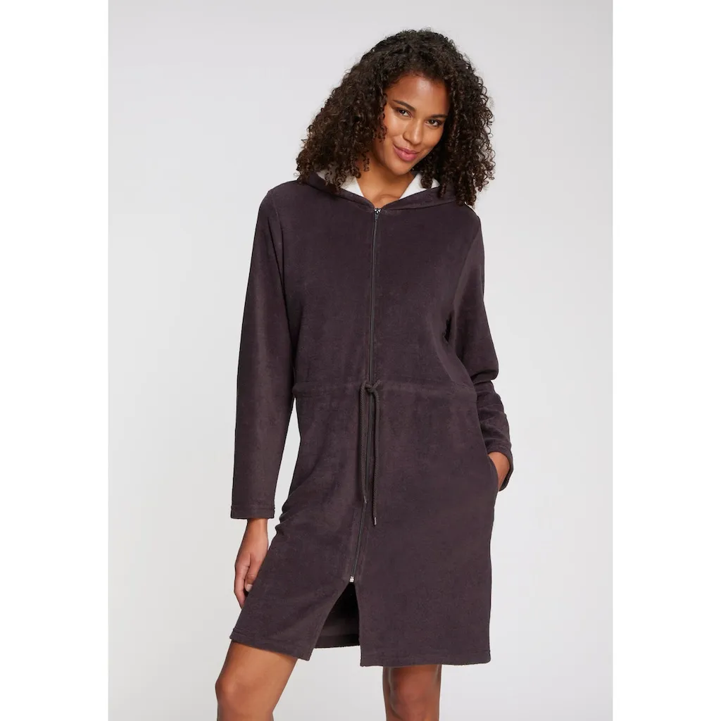 

Халат из красивого махрового материала Vivance Dreams, темно-синий