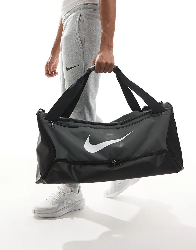 

Спортивная сумка Nike серого цвета