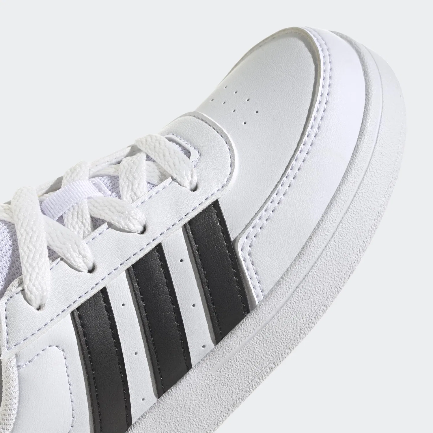 Детские кроссовки для мальчиков и девочек с закрытым носком Breaknet Lifestyle Court Lace Adidas, White Ftwr White Core Black Core Black — фото 4