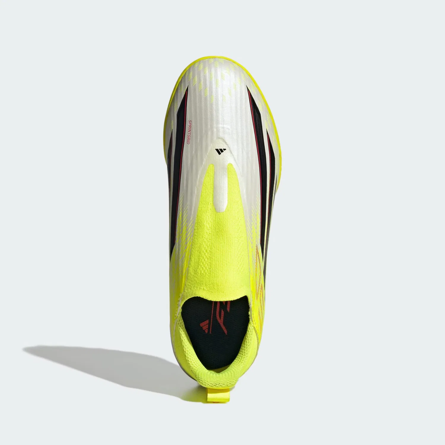 Спортивные кроссовки Adidas Performance F50 League желтого цвета — фото 2