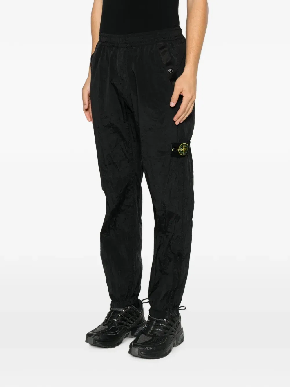 Спортивные брюки со складками и нашивкой-логотипом Stone Island, черный — фото 3