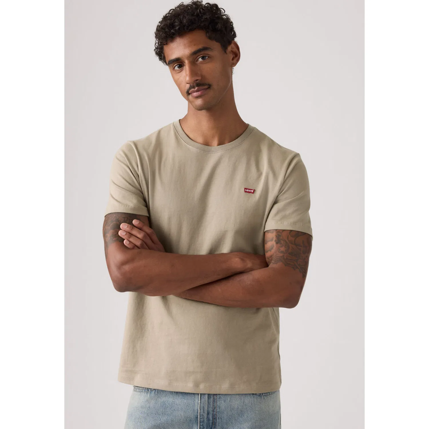Мужская хлопковая футболка с круглым вырезом Levi's, Vintage Khaki — фото 2