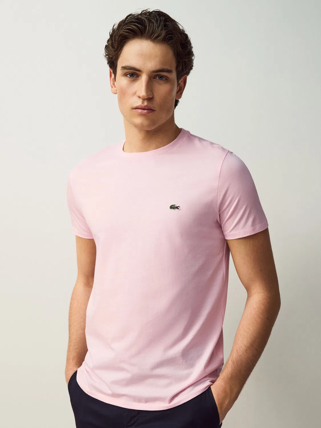 Lacoste Розовая хлопковая футболка с круглым вырезом и короткими рукавами