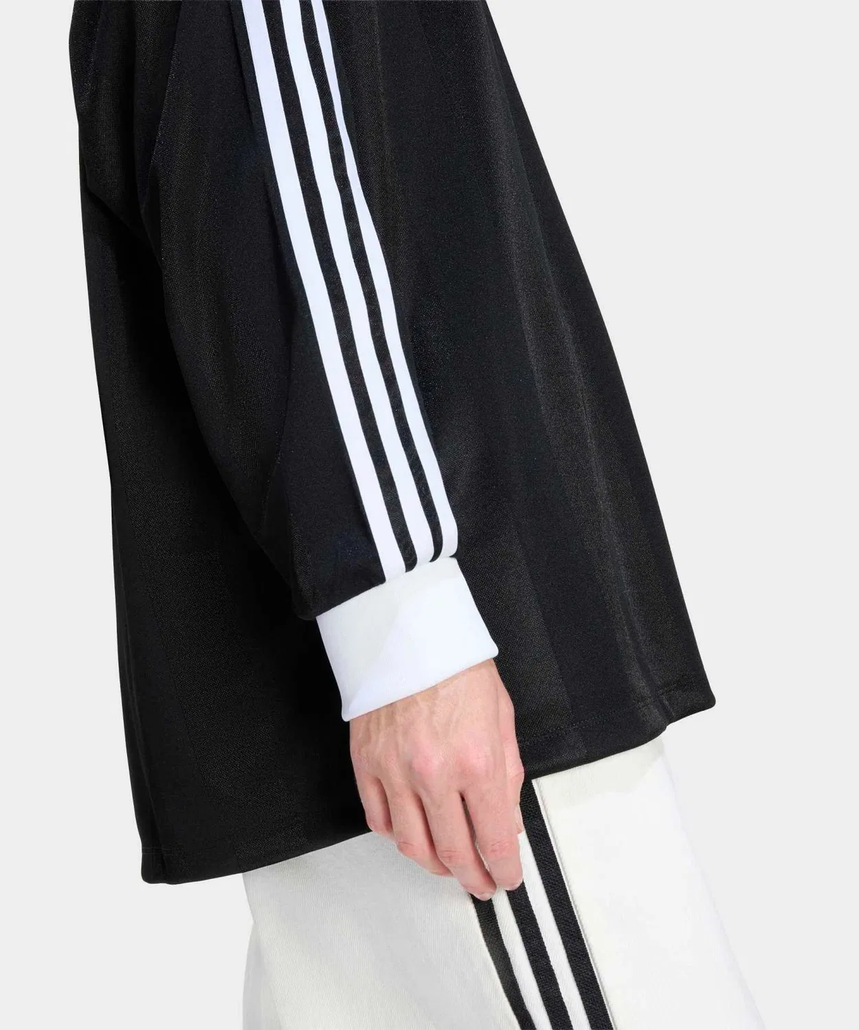 Женский лонгслив оверсайз с принтом три полосы Adidas Originals, Black — фото 4