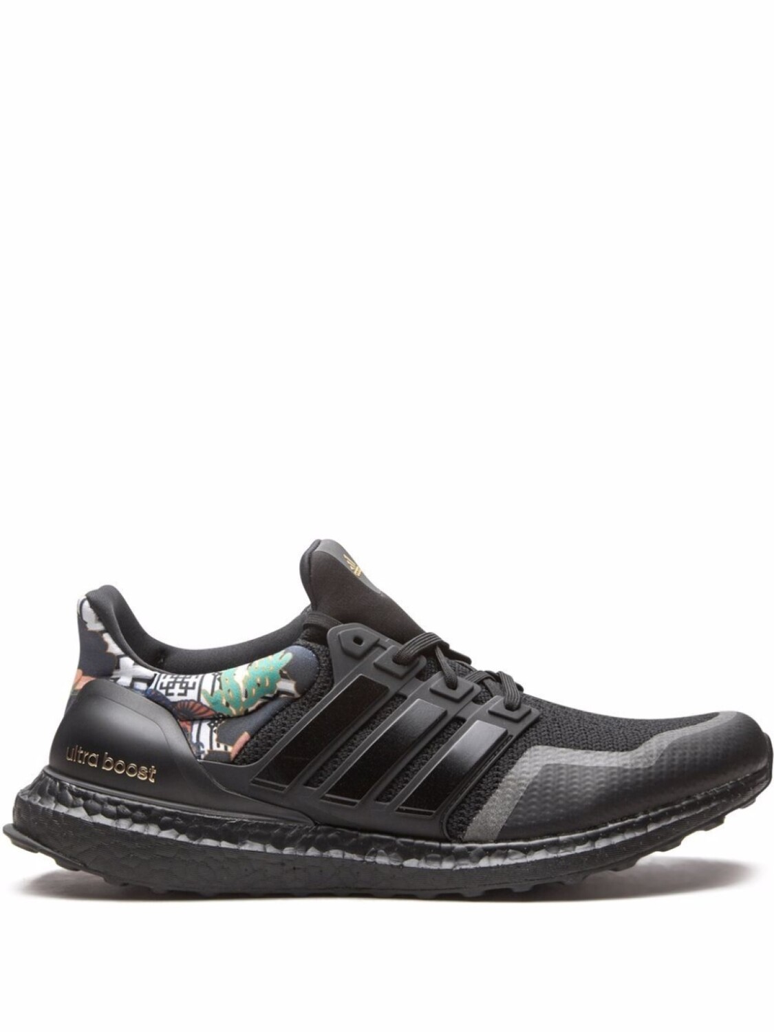 

Adidas кроссовки UltraBoost DNA, черный