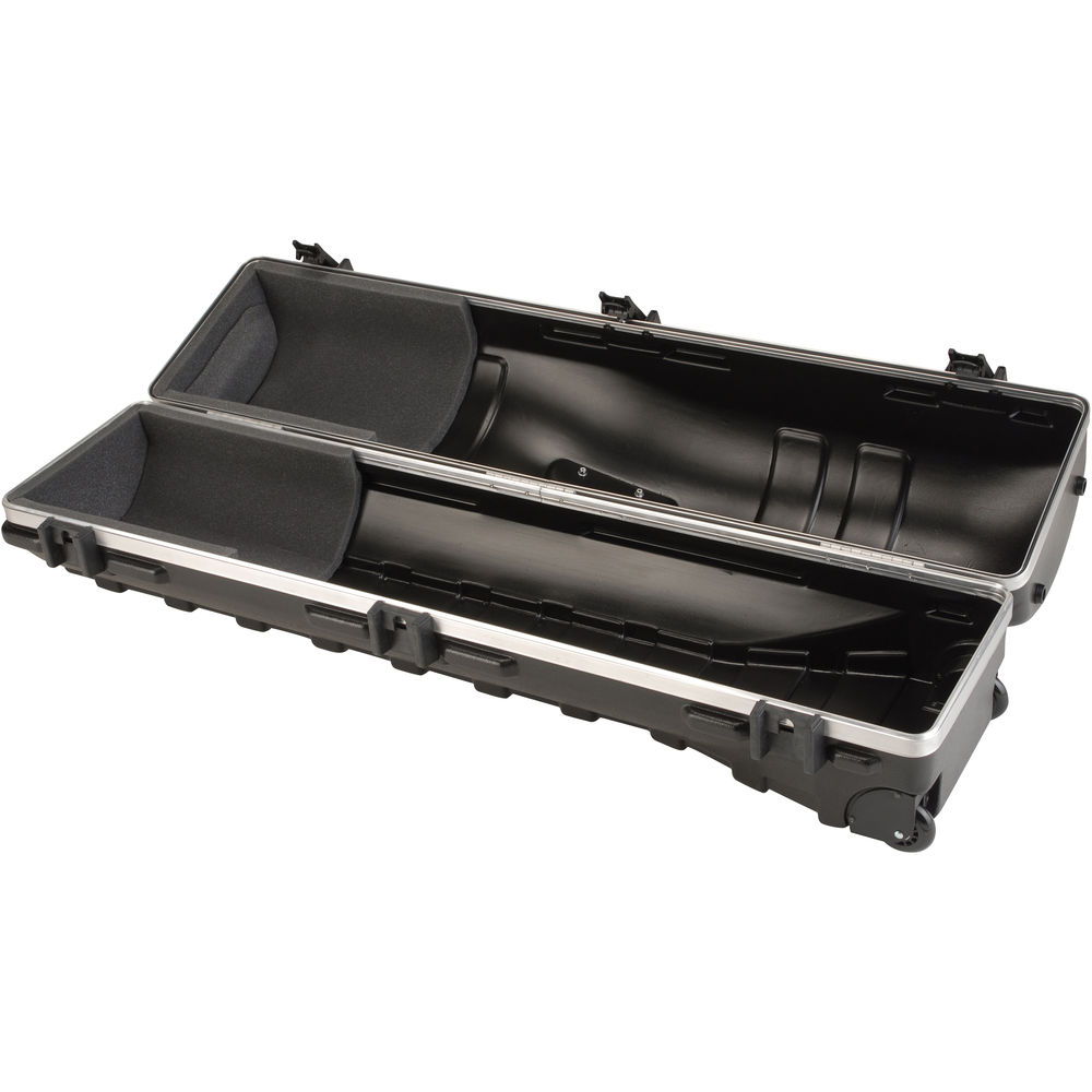 

Дорожный кейс для гольфа SKB Deluxe Standard ATA (черный, на колесах)